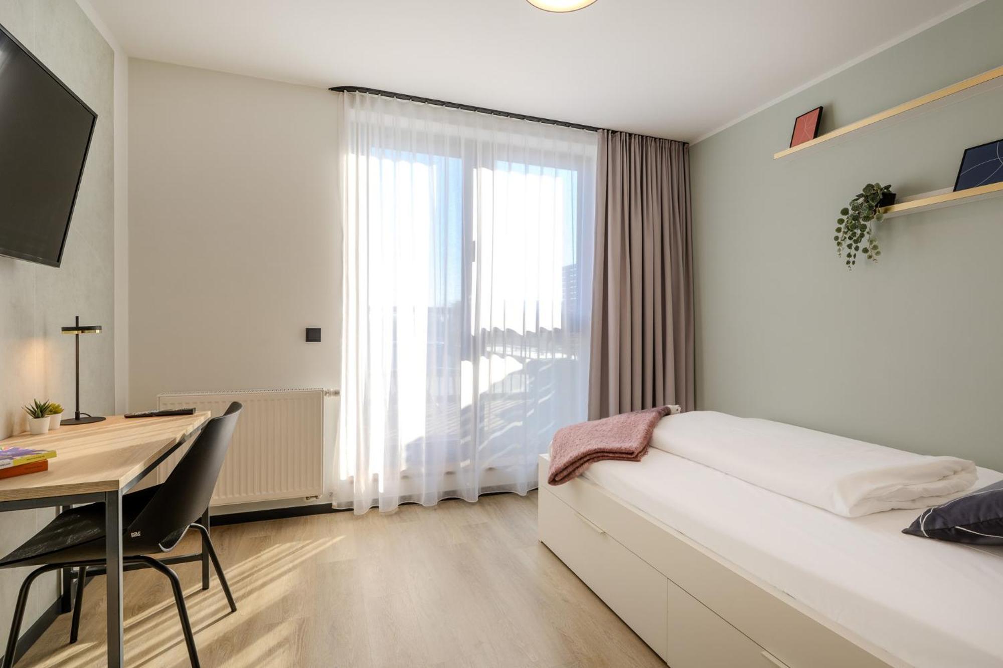 The Base Berlin One Hotel Ngoại thất bức ảnh
